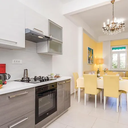 Apartment 3 Bedroom Awesome In Lovran