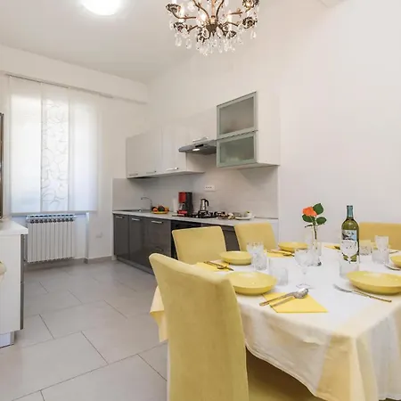 3 Bedroom Awesome In Apartment Lovran