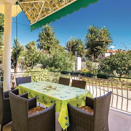 3 Bedroom Awesome In